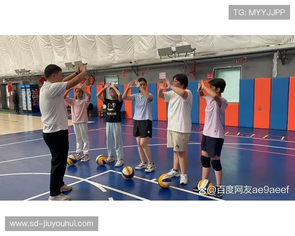 《热血球场：少年们的梦想与挑战》